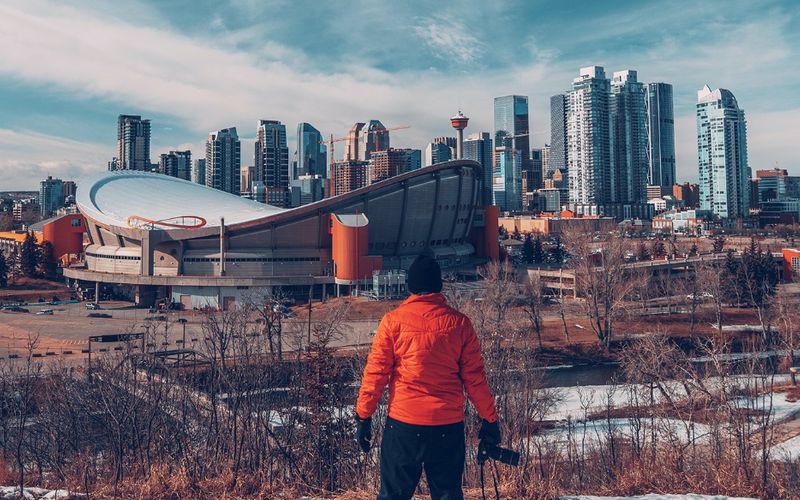 5 Pros and Cons of Living in Canada 5 Pros and Cons of Living in Canada
